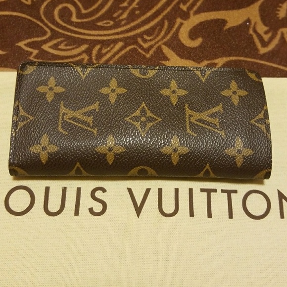Louis Vuitton Accessories - Louis Vuitton Lunette Simple Eye Glass Case